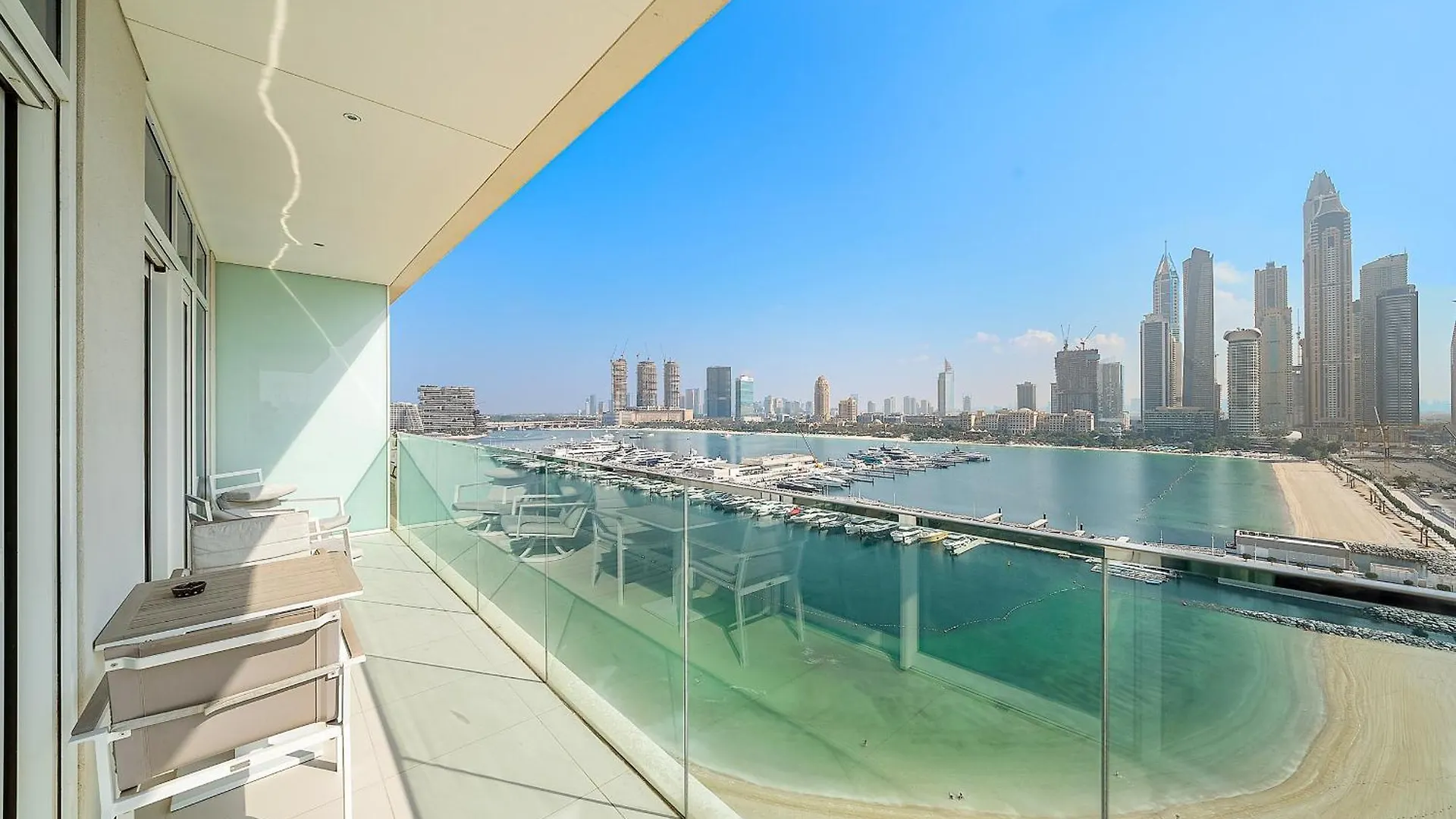 Vayk - Amazing 2 Bd In Emaar Beachfront With Beach Access 迪拜