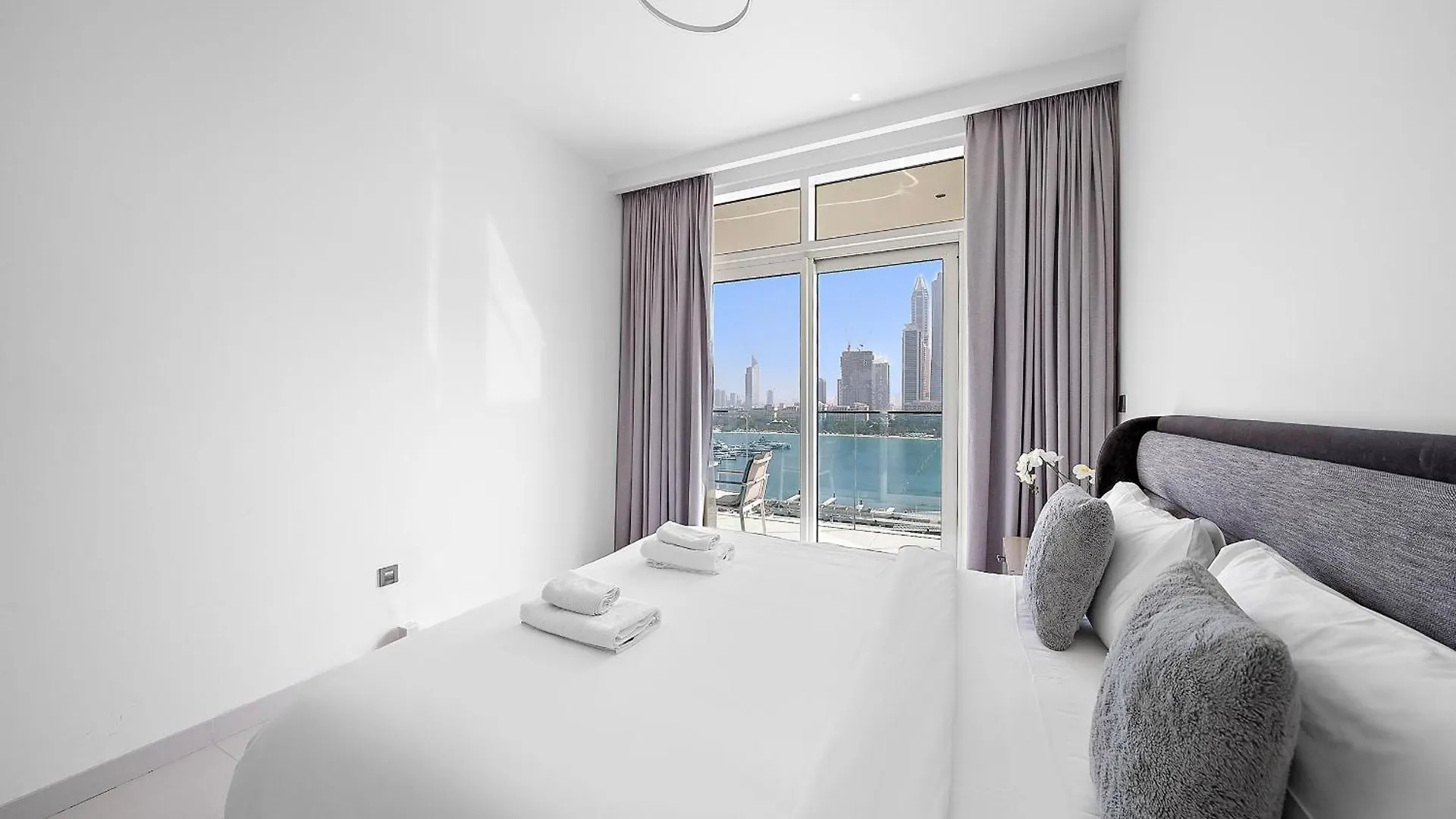 Apartment Vayk - Amazing 2 Bd In Emaar Beachfront With Beach Access Dubai