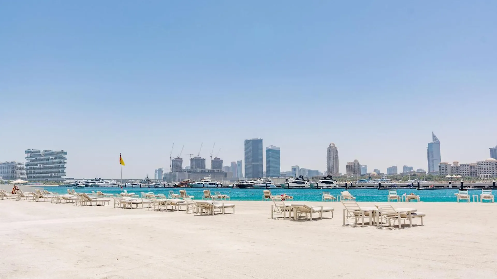 Vayk - Amazing 2 Bd In Emaar Beachfront With Beach Access Dubai United Arab Emirates
